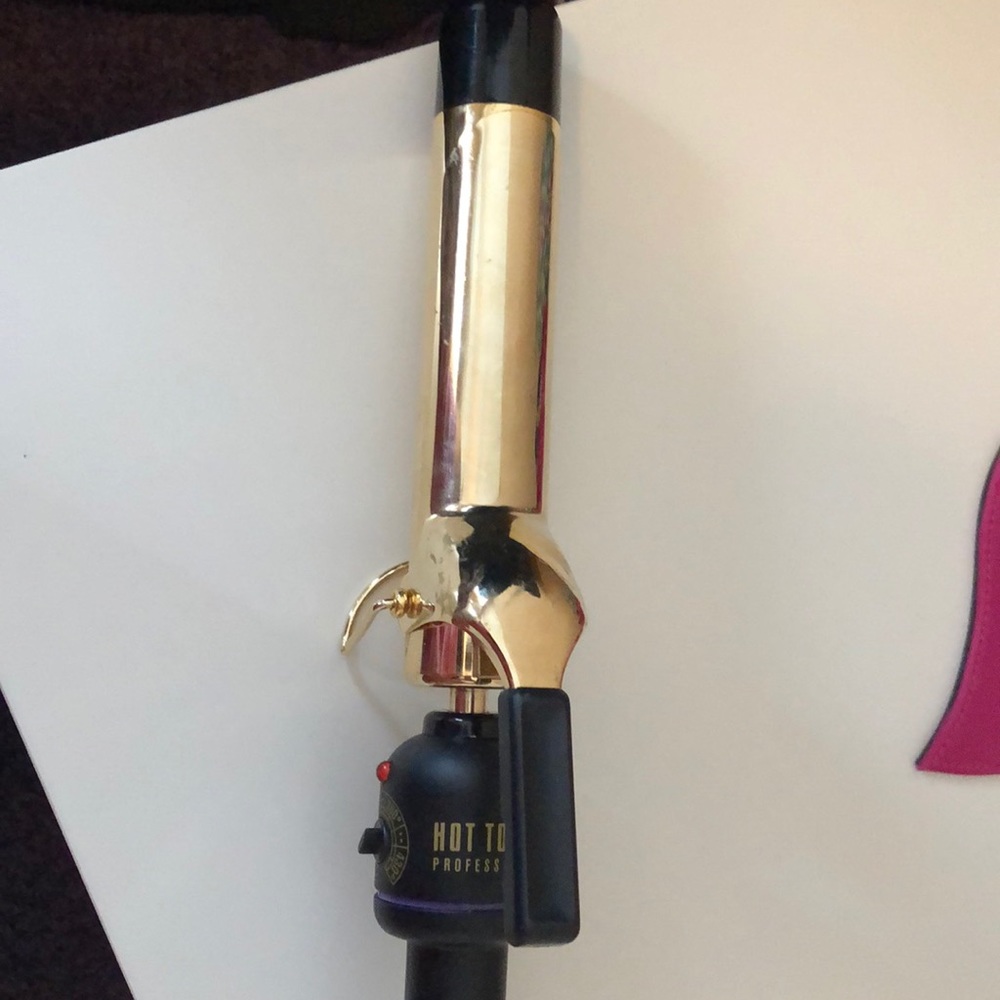 Hot Tools Curling Iron wide barrel